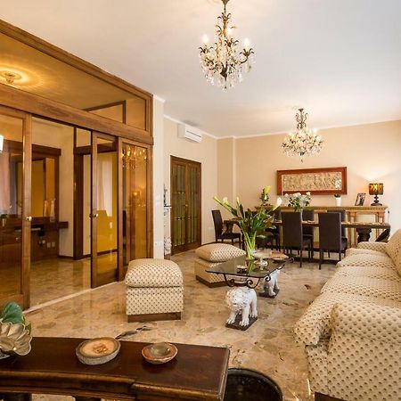 Ferrhouse Charm In Florence Two Lifts Bagian luar foto